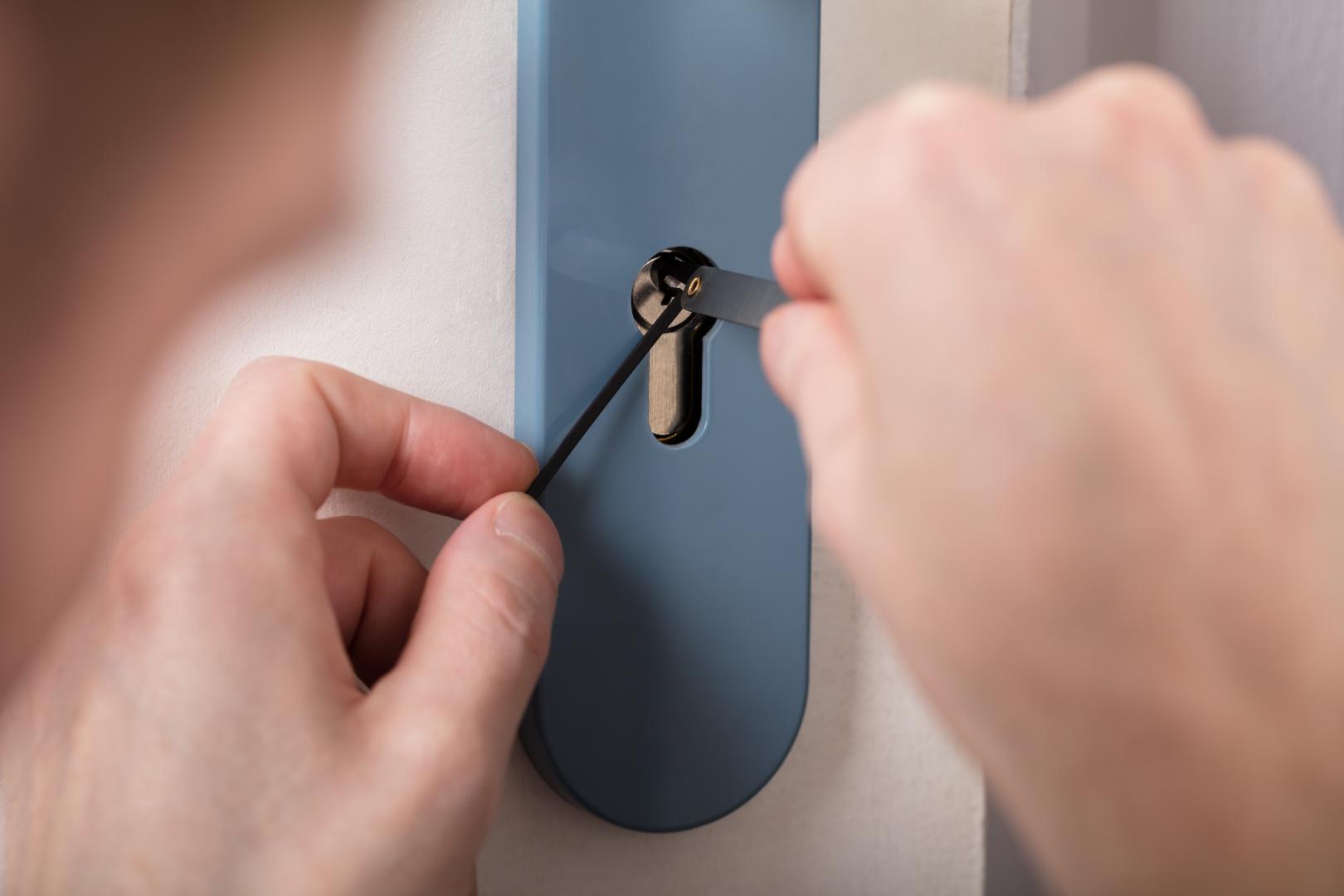 Residential locksmith Services in Seattle WA